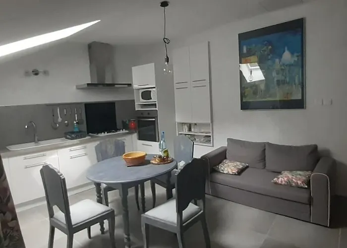 Le Mont * Fraissinet-de-Fourques