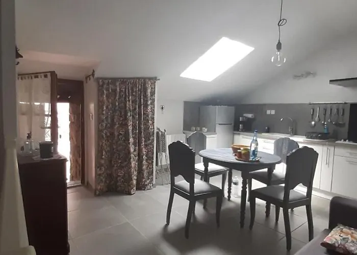 Le Mont Feriehus Fraissinet-de-Fourques